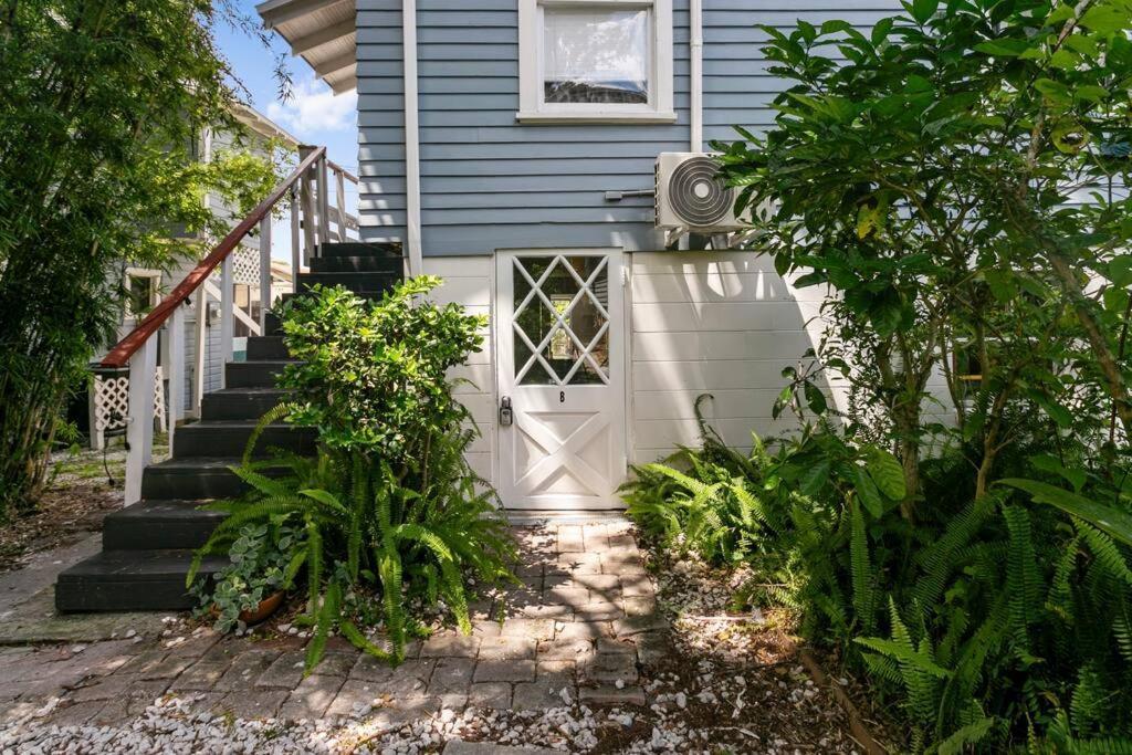 That 70'S Themed Apt Close To Coffee, Food + Shops Tampa Exterior foto
